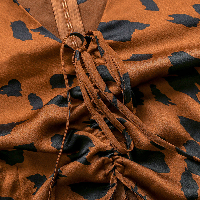 Leopard-print drawstring pleated dress