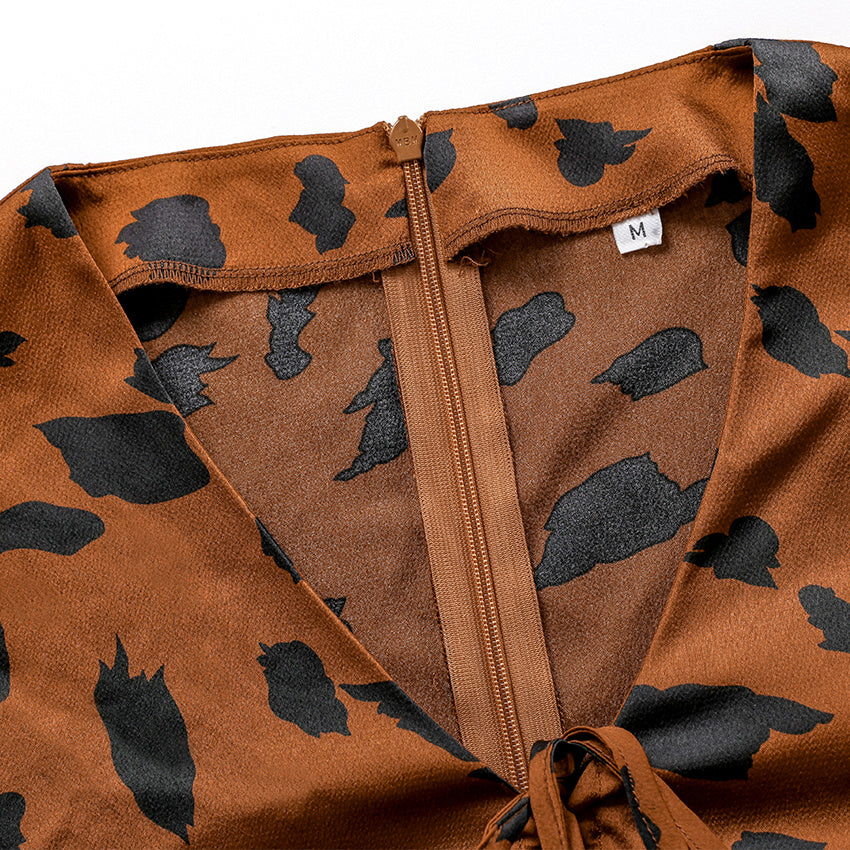 Leopard-print drawstring pleated dress