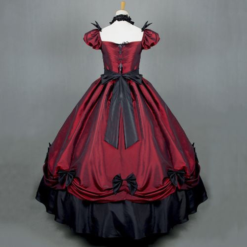 Lolita Victoria accessorised with a lolita frock