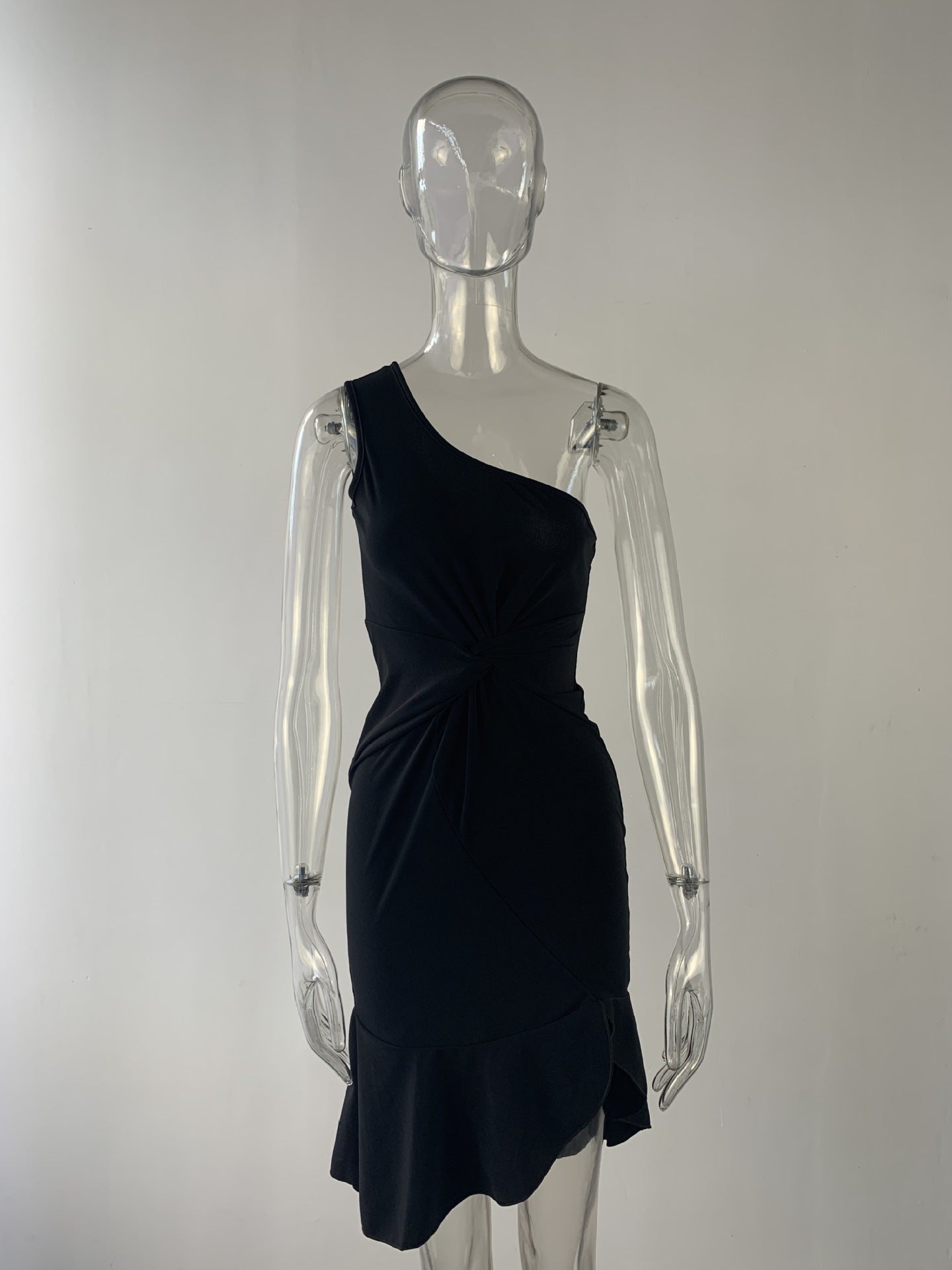 One-shoulder Kink Dress European And American